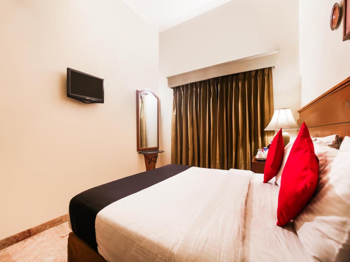 Capital O 10953 Dayal Lodge - A Boutique Hotel Agra  Εξωτερικό φωτογραφία