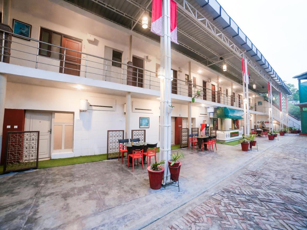 Capital O 10953 Dayal Lodge - A Boutique Hotel Agra  Εξωτερικό φωτογραφία