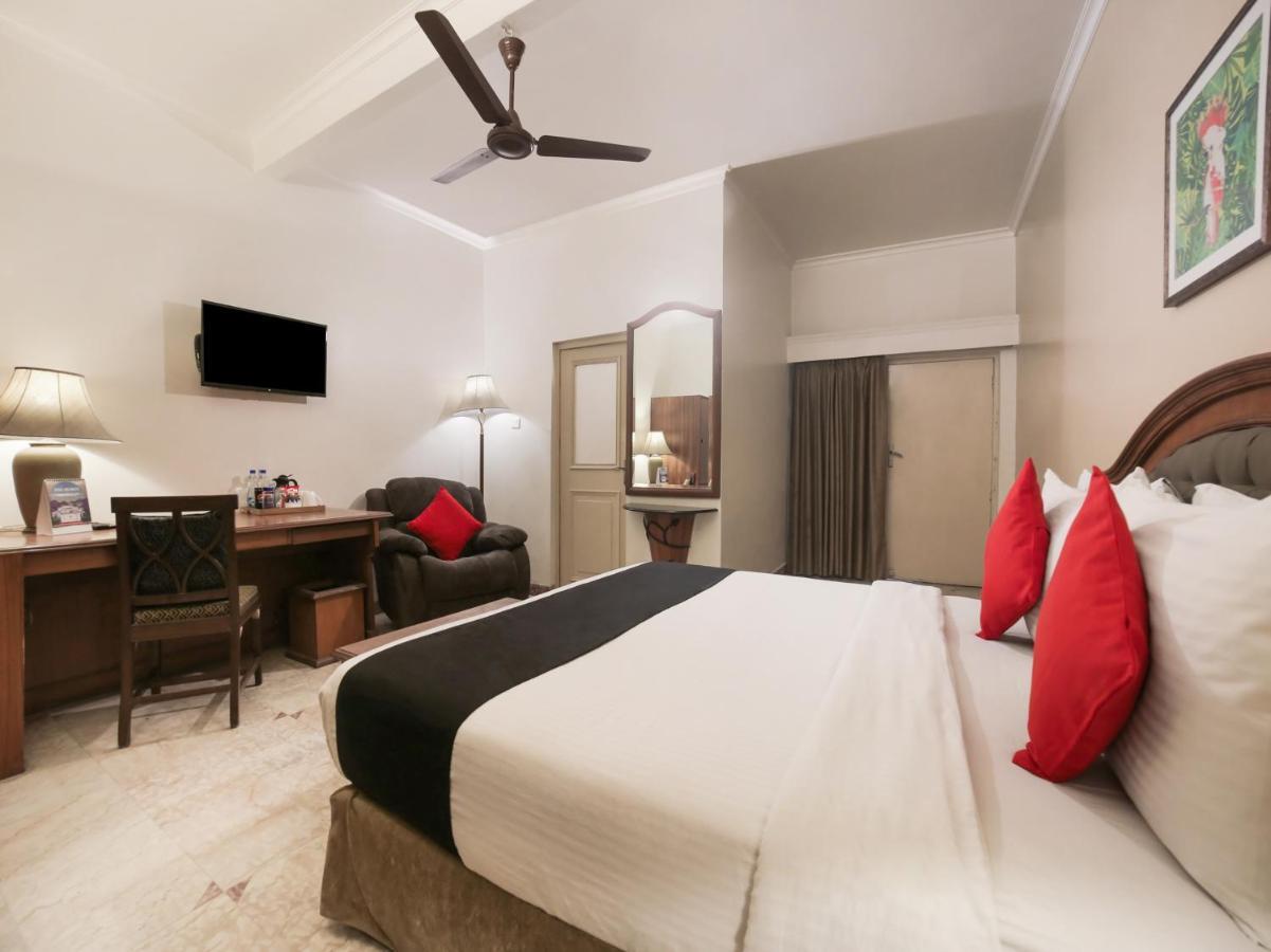 Capital O 10953 Dayal Lodge - A Boutique Hotel Agra  Εξωτερικό φωτογραφία