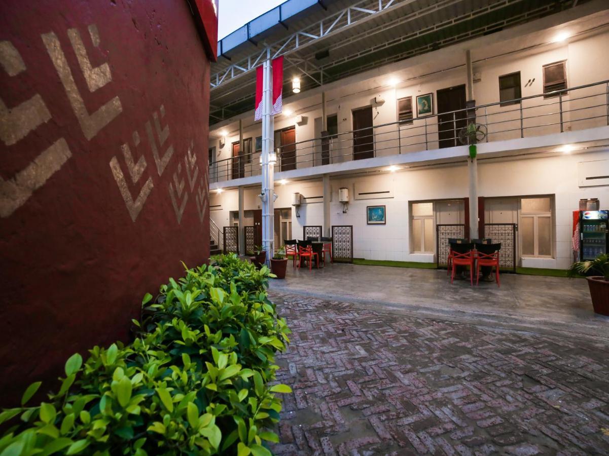 Capital O 10953 Dayal Lodge - A Boutique Hotel Agra  Εξωτερικό φωτογραφία